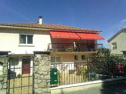 Pose de stores de terrasse